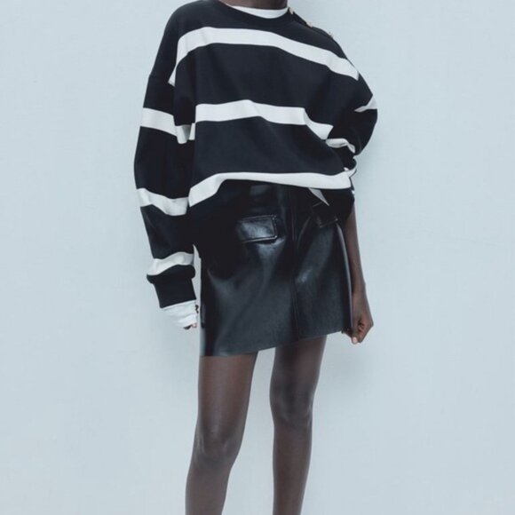 H&M x BRAT Charlie XCX Limited Edition Black Coated Mini Skirt - Picture 4 of 8